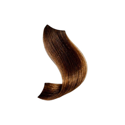 Nuanța 7.34 Golden Vanilla oferă reflexe aurii naturale, acoperire excelentă și rezultate profesionale de lungă durată.